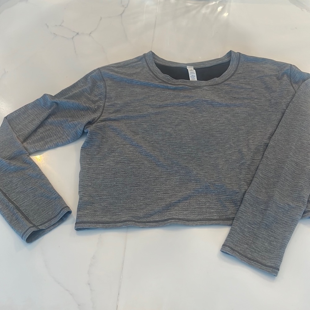 Lululemon crop top
